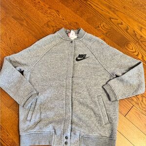 Nike Women’s Medium Snap Button Heather Gray Jacket